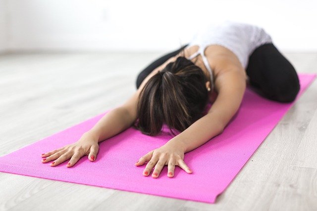Mudras: Gestos de manos y su significado en yoga y meditación
