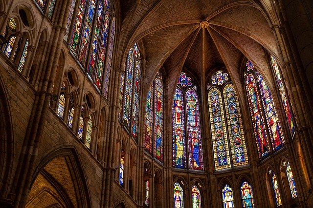 La arquitectura sagrada: Por qué las catedrales y templos inspiran asombro