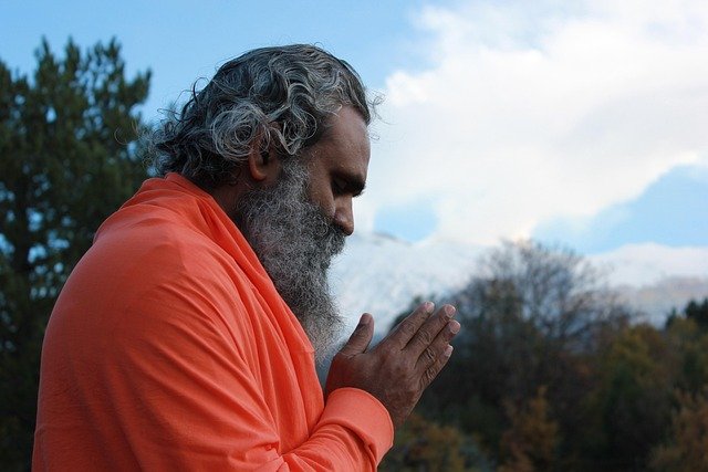 La figura del Maestro Espiritual (Guru) en las tradiciones orientales